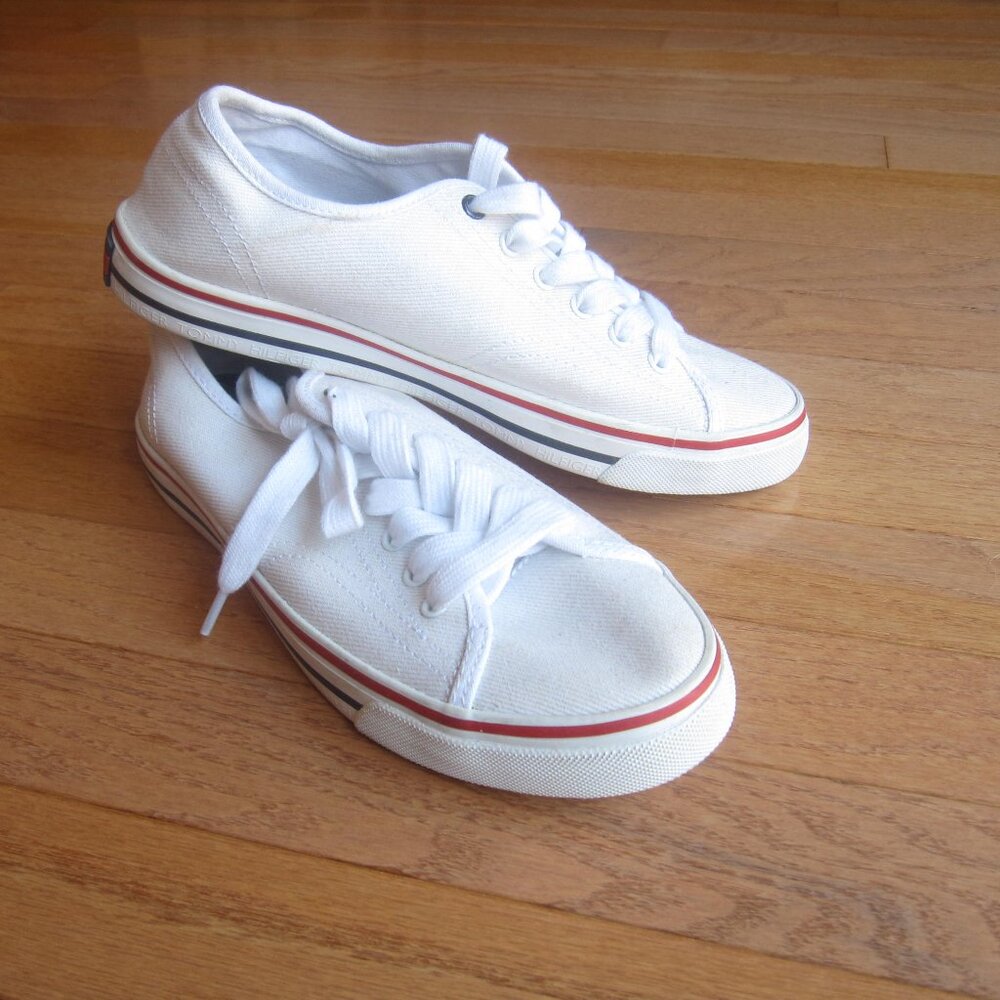 tommy hilfiger tworyana canvas sneaker Size 7.5 Womens White w Red Blue Stripes